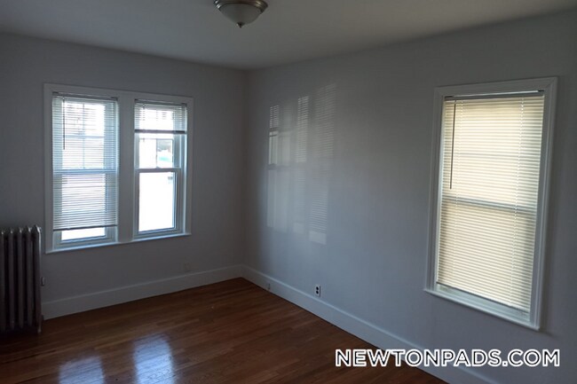 Foto del edificio - 36 Crosby Rd