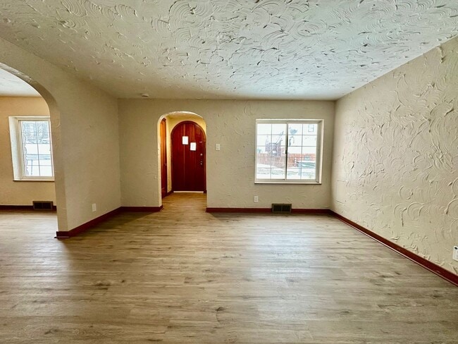 Photo - 533 Freeport Rd Apartment