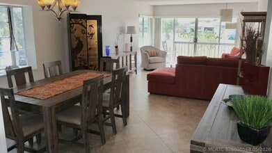 Building Photo - 13817 Royal Palm Ct