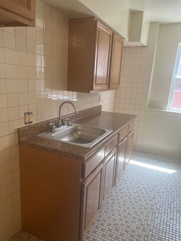 Foto del edificio - 564 Lincoln Ave