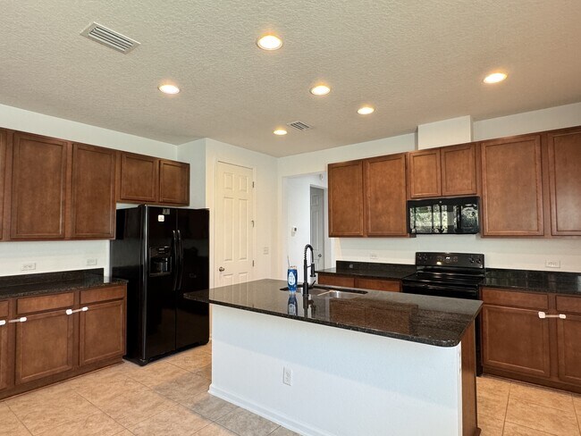 Foto del edificio - 2904 Laurel Springs Dr