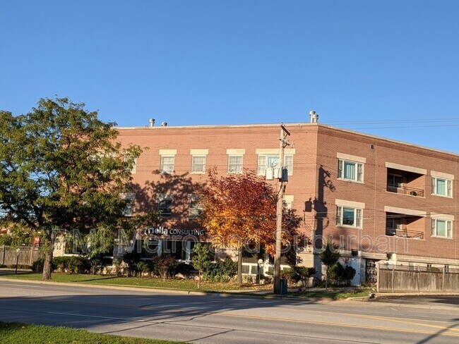 Foto del edificio - 755 Milwaukee Ave