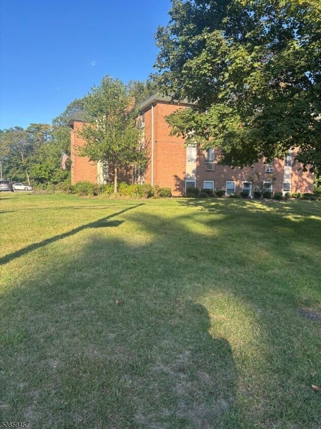 Foto principal - 301 Hayward St