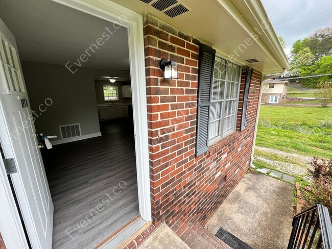 Building Photo - 4734 Norcross Rd