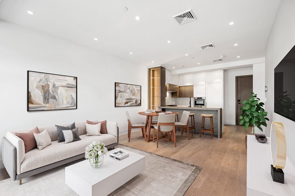 Foto principal - 14 Boylston Pl