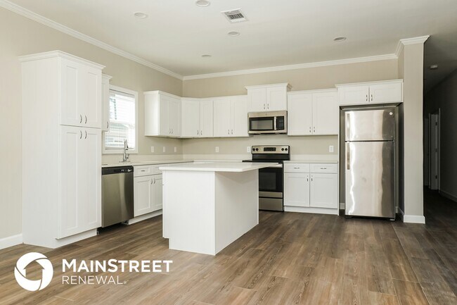 Building Photo - 12315 Tangier St