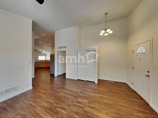 Building Photo - 7606 Cholla Ct