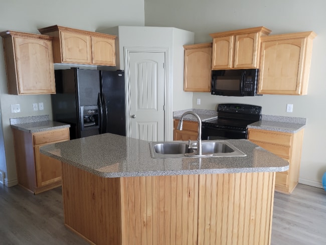 Photo - 8200 6900 W House