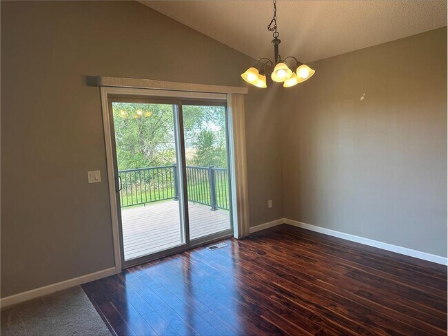 Foto del edificio - 12110 Hupp St NE