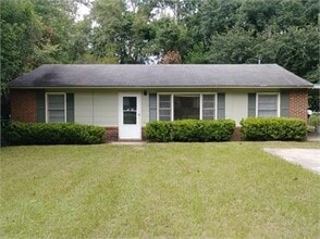 Building Photo - 728 Vallotton Dr