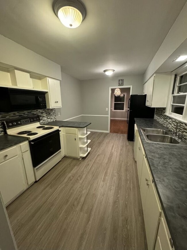 Foto del edificio - 2 bedroom/1 bathroom