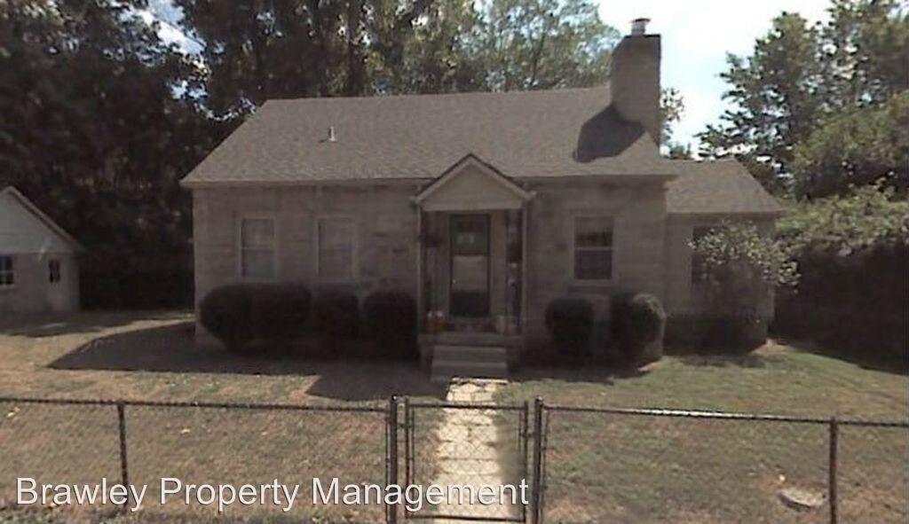 Primary Photo - 3 br, 1 bath House - 426 E. Allen St