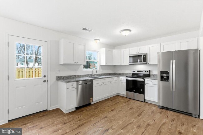 Foto del edificio - 233 Nottoway Dr