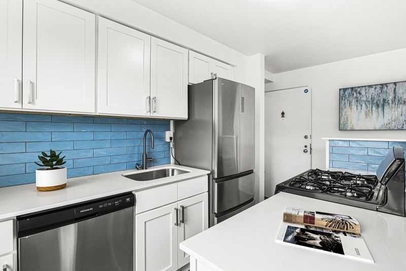 Cocina renovada - Rochester City Apartments