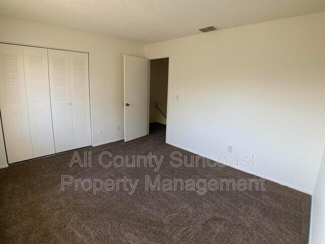 Foto del edificio - 12159 117th St N