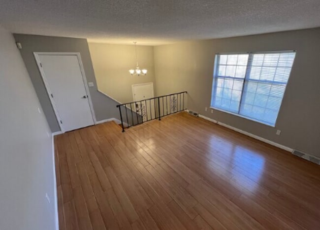 Building Photo - 5817 Farley Ave