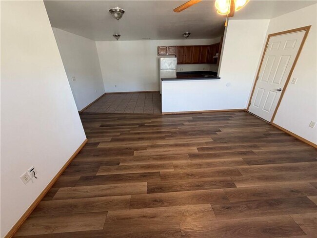 Foto del edificio - 1953 S 18th St