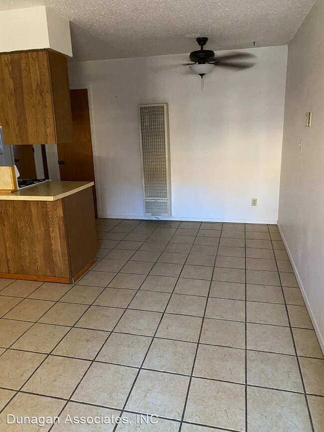 Building Photo - 1 br, 1 bath House - 605 N. Alameda  Unit B