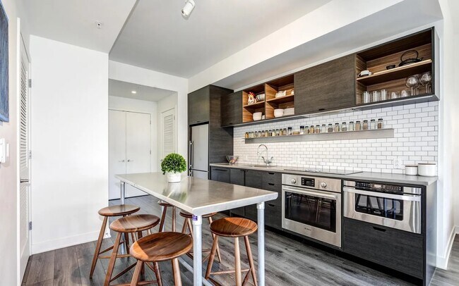 Foto del edificio - 2030 8th St NW
