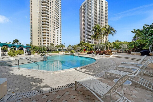 Foto del edificio - 888 Brickell Key Dr