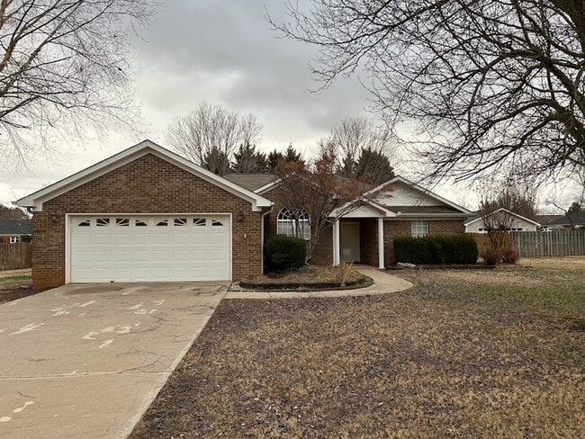Building Photo - 113 Centennial Dr