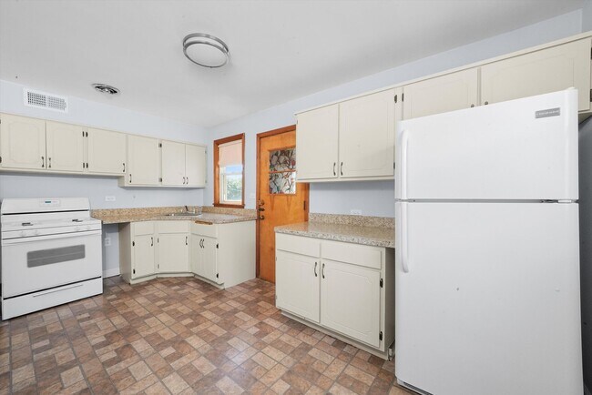 Foto del edificio - 4935 W Winona St