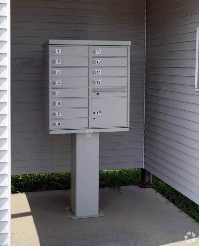 Foto del edificio - 34 Oak Grove Cir