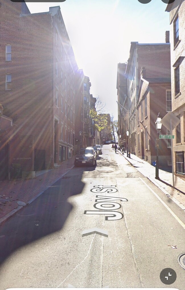 Building Photo - 53 Joy St