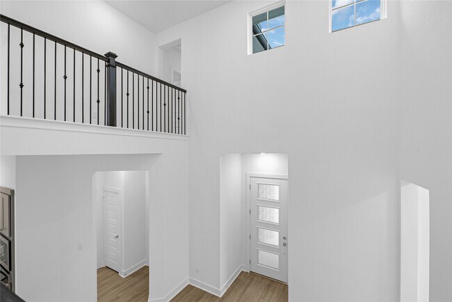 Foto del edificio - 29651 Blooming Grv