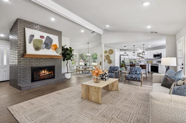 Building Photo - 10 Chisholm Trail