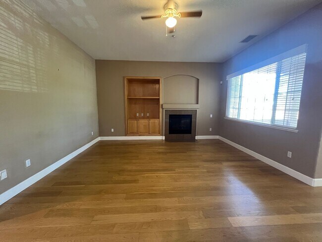 Foto del edificio - Fantastic Former Model Home in a 55+ El Dorado Hills Community!