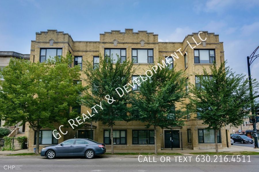 Foto principal - 3205 W Division St