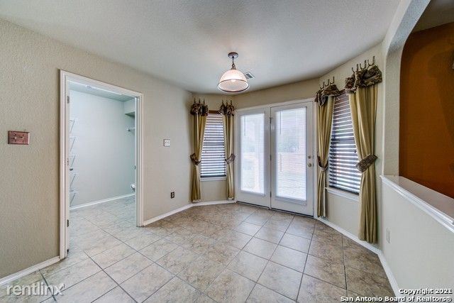 Building Photo - 3 br, 2.5 bath House - 268 Donalan Dr