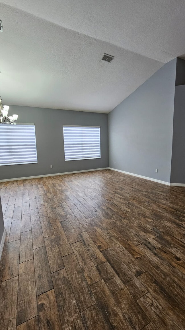 Building Photo - 2713 Barnsley Ln