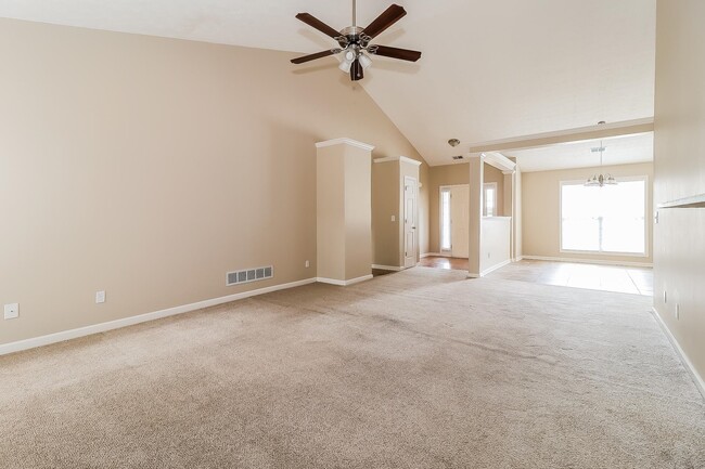 Building Photo - 212 Kades Cove Dr