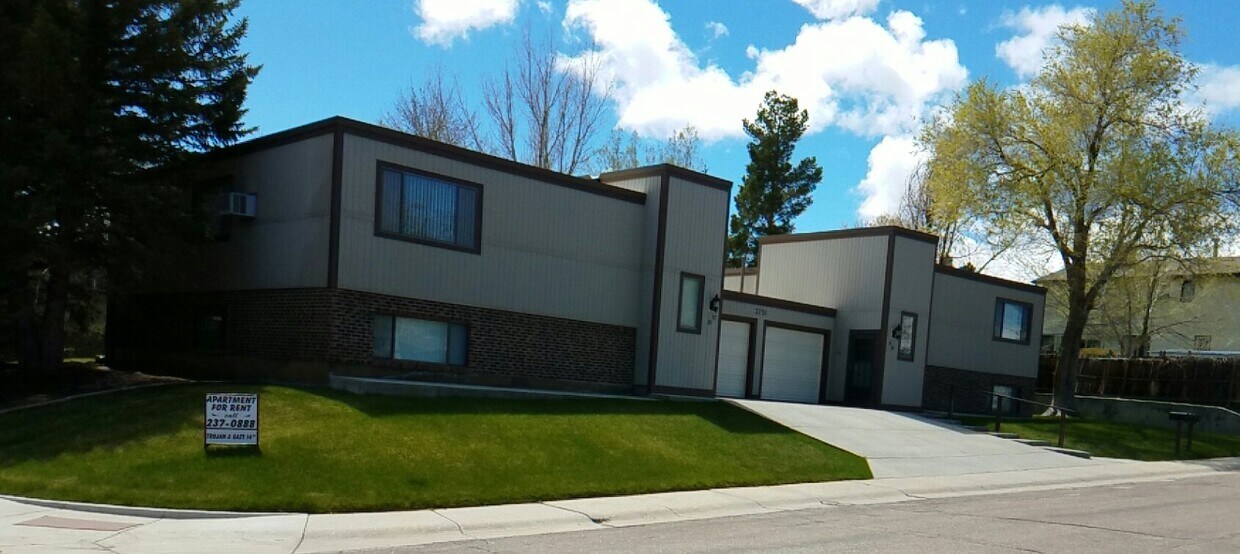 Primary Photo - 1470 Trojan Dr