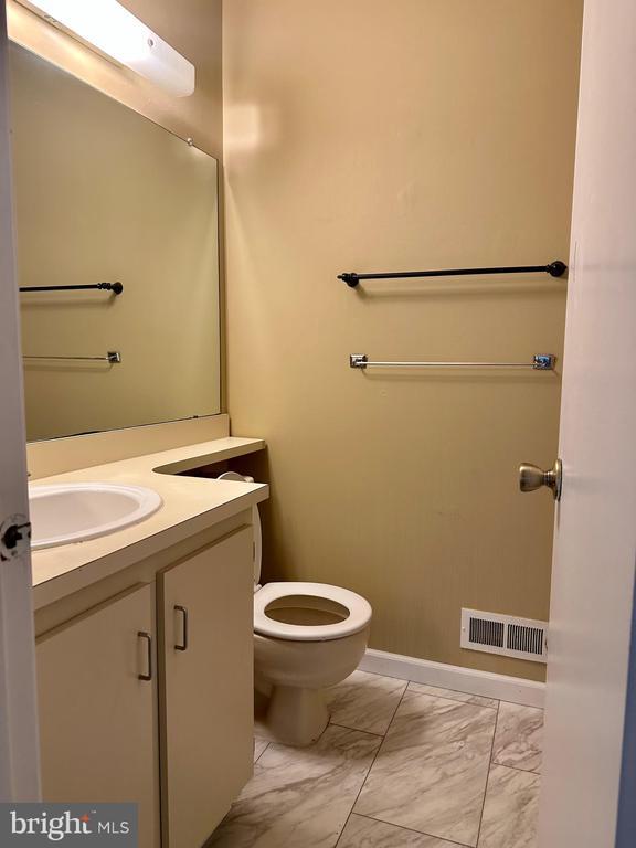 Foto del edificio - 158 Rumson Dr