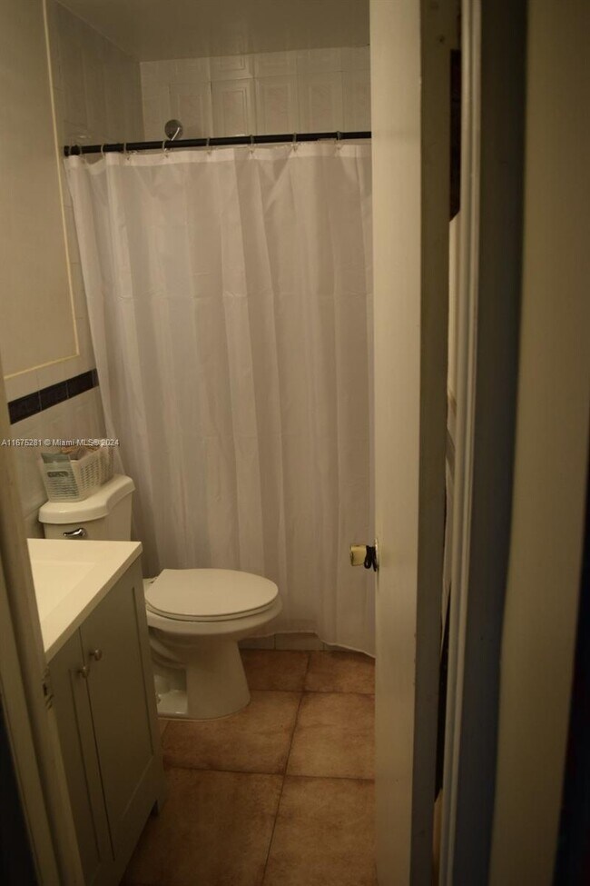 Foto del edificio - 4200 NW 3rd Ct