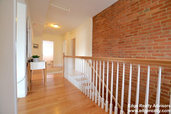 Building Photo - 23 Henshaw St