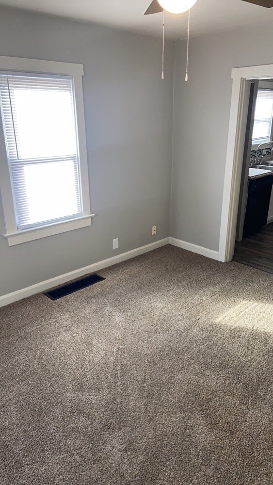 Foto del edificio - 18 Burton Rd