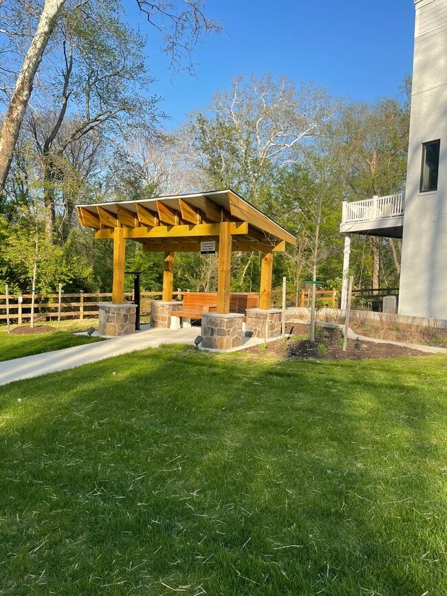 Building Photo - BRAND NEW LUXURY TOWNHOUSE IN CHEVY CHASE