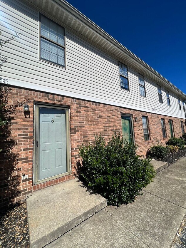 Primary Photo - 2525 Jersey Court