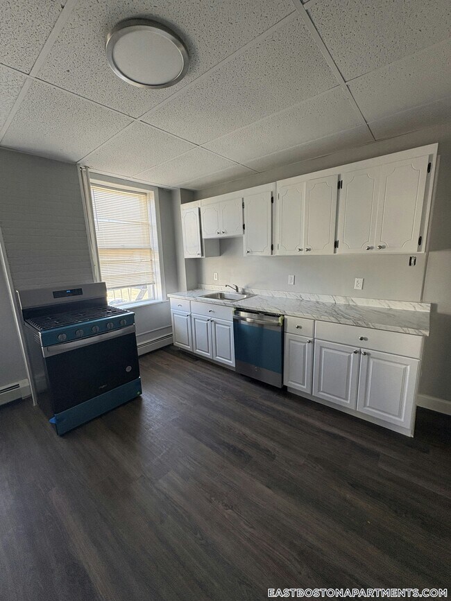 Foto del edificio - 273 Maverick St