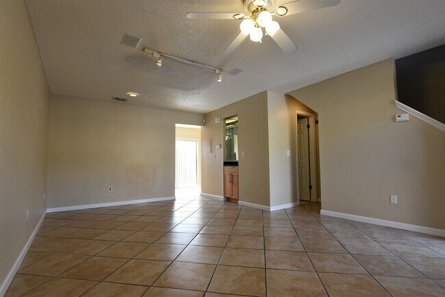 Building Photo - 3374 Cedar Springs Pl