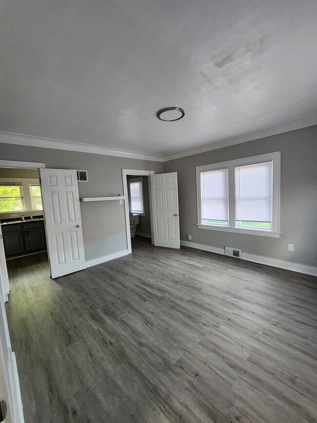 Foto del edificio - Large Glen Park Home! Original Hardwood Fl...