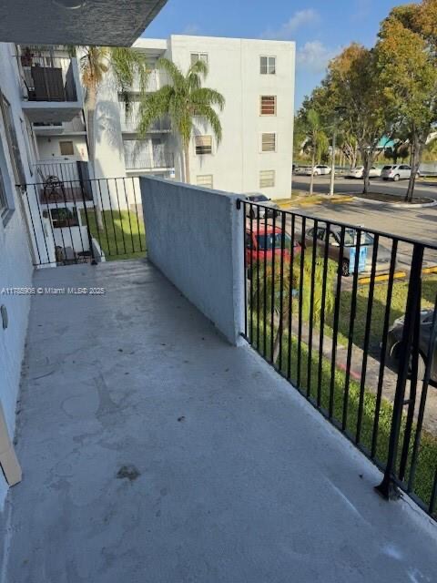 Foto del edificio - 1221 SW 122nd Ave