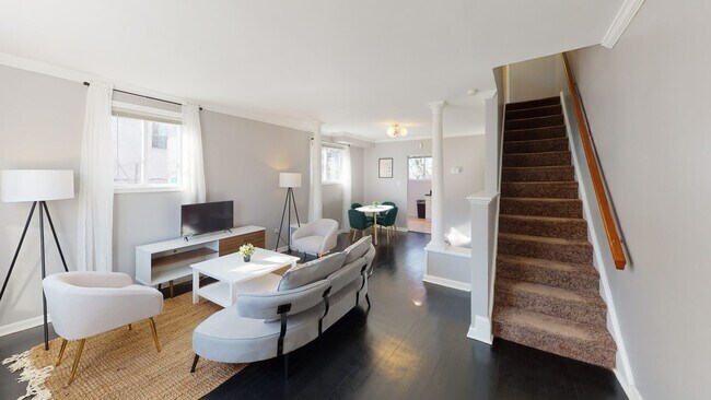 Foto del edificio - Queen room in 5-bed/2.0-bath Home