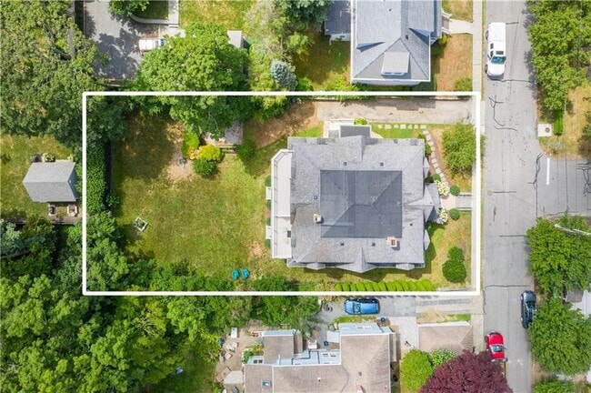 Building Photo - 29 Champlin St