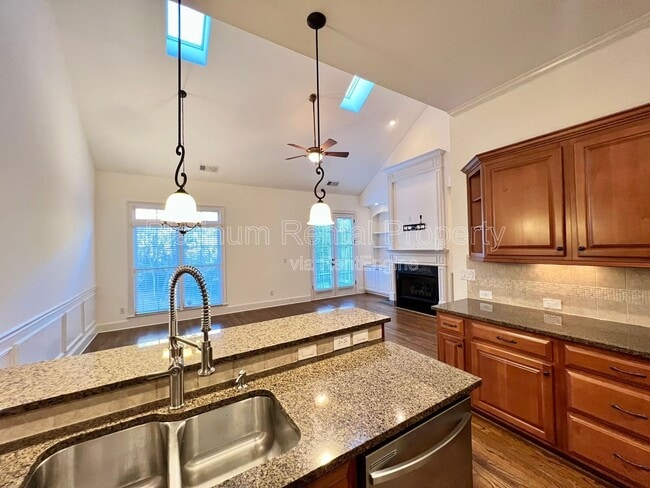 Building Photo - 6425 Bennington Bluff Ct