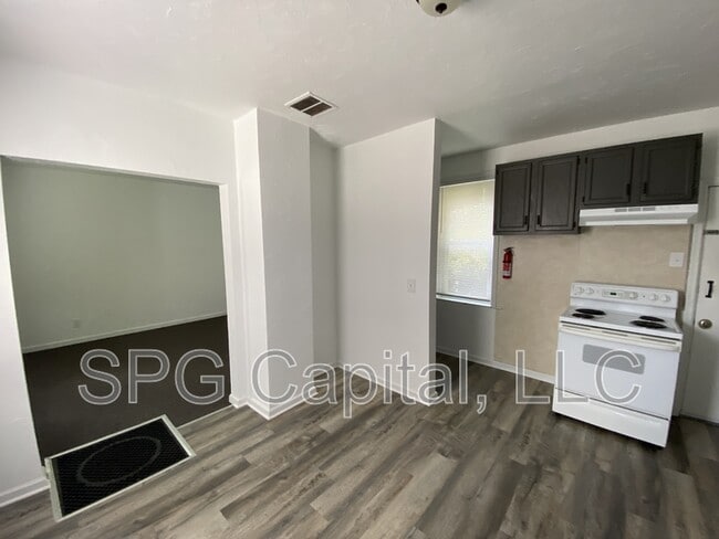 Foto del edificio - 124 Cedar St